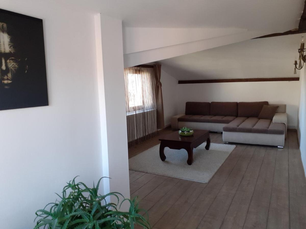 R-House Apartment บราชอฟ ภายนอก รูปภาพ